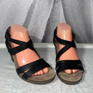 Abeo Biana Sandals Ankle Straps Black Leather Heels Size 9.